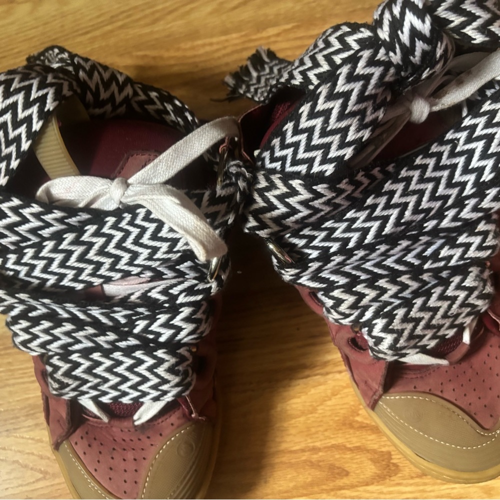 Stylish Kids Sneakers with Black and White Laces